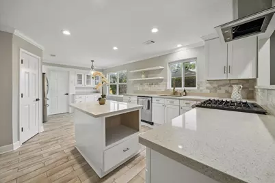 7827 Zilonis Court, Jersey Village, TX 77040 - Photo 9