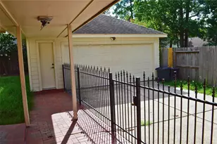4111 Rock Springs Dr, Houston, TX 77345 - Photo 33