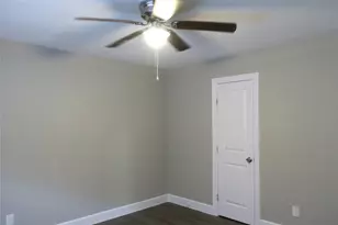 411 Cole St, Webster, TX 77598 - Photo 9