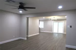 411 Cole St, Webster, TX 77598 - Photo 5