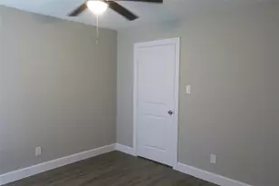 411 Cole St, Webster, TX 77598 - Photo 11