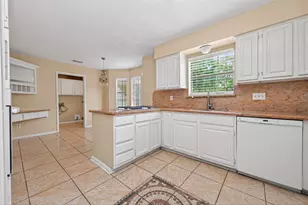 30207 E Geneva Dr, Spring, TX 77386 - Photo 15