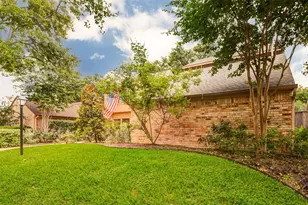 2327 Briar Branch Dr, Houston, TX 77042 - Photo 47