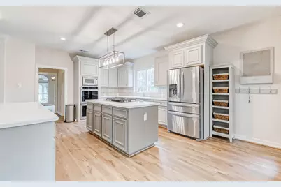 8819 Aubrey Lane, Richmond, TX 77469 - Photo 11