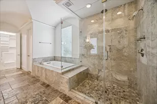 1208 Welch St, Houston, TX 77006 - Photo 5