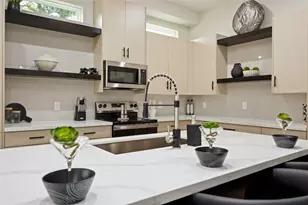 8303 Venus St, Houston, TX 77088 - Photo 13