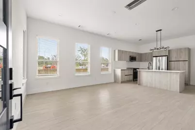 107 Tolima Dove Street, Houston, TX 77018 - Photo 5