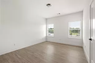 107 Tolima Dove St, Houston, TX 77018 - Photo 23