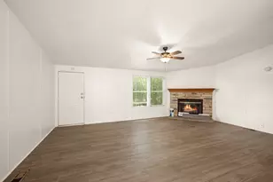 16495 Taurus Ct, Conroe, TX 77306 - Photo 3