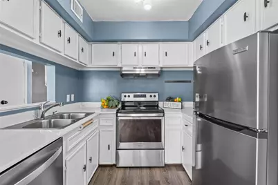 11002 Hammerly Boulevard #93, Houston, TX 77043 - Photo 11
