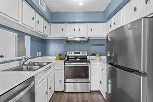 11002 Hammerly Blvd, Houston, TX 77043 - Photo 11