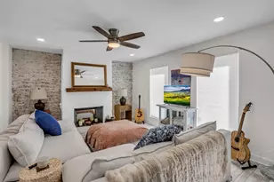 1223 Saxony Ln, Houston, TX 77058 - Photo 3