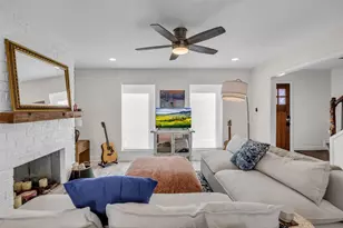 1223 Saxony Ln, Houston, TX 77058 - Photo 5