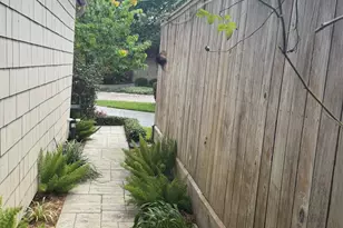 1315 Whispering Pines Dr, Houston, TX 77055 - Photo 37