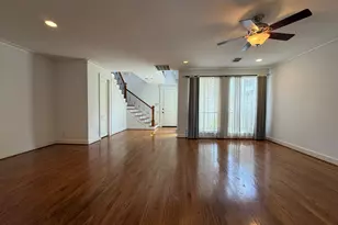1315 Whispering Pines Dr, Houston, TX 77055 - Photo 5