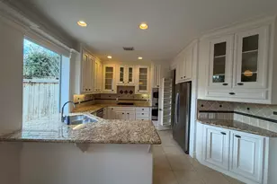 1315 Whispering Pines Dr, Houston, TX 77055 - Photo 11
