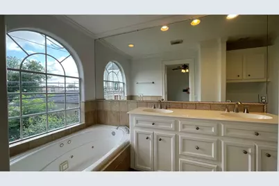 1315 Whispering Pines Drive, Houston, TX 77055 - Photo 27