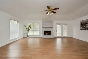 3315 Honey Creek Dr, Houston, TX 77082 - Photo 3