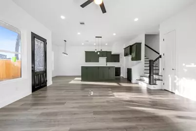 1310 Duff Lane, Houston, TX 77022 - Photo 7
