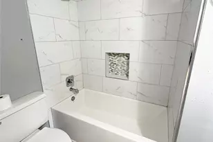 3015 Walnut Bend Ln, Houston, TX 77042 - Photo 11