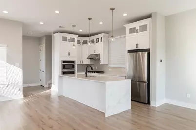 410 E 41st Street, Houston, TX 77022 - Photo 9