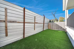 410 E 41st St, Houston, TX 77022 - Photo 45