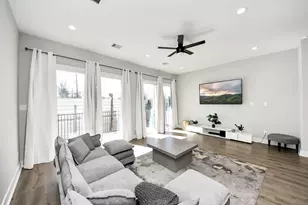 410 E 41st St, Houston, TX 77022 - Photo 13