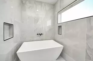 410 E 41st St, Houston, TX 77022 - Photo 35