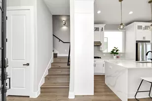 410 E 41st St, Houston, TX 77022 - Photo 11