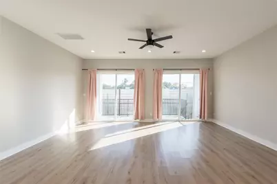 410 E 41st Street, Houston, TX 77022 - Photo 15