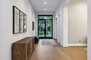 1615 Milford St, Houston, TX 77006 - Photo 3