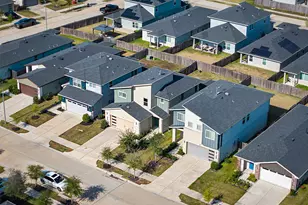 2823 Kennet Manor Dr, Houston, TX 77047 - Photo 37