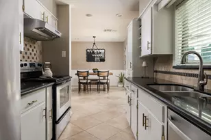 2403 Ansbury Dr, Houston, TX 77018 - Photo 9