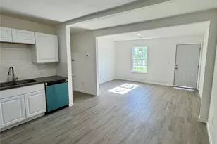 922 W 12th St, Freeport, TX 77541 - Photo 5