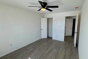 922 W 12th St, Freeport, TX 77541 - Photo 7