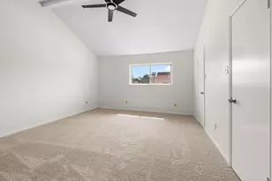 1021 Fountain View Dr, Houston, TX 77057 - Photo 13