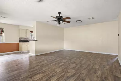 1705 20th Avenue N, Texas City, TX 77590 - Photo 11