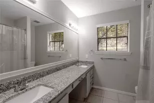2401 Sycamore Ave, Huntsville, TX 77340 - Photo 19