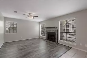 2401 Sycamore Ave, Huntsville, TX 77340 - Photo 7