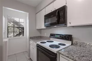 2401 Sycamore Ave, Huntsville, TX 77340 - Photo 13