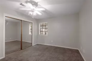 2401 Sycamore Ave, Huntsville, TX 77340 - Photo 17