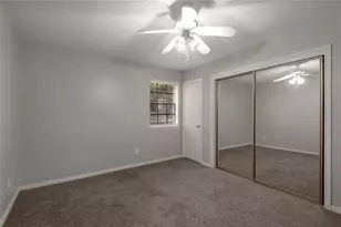 2401 Sycamore Ave, Huntsville, TX 77340 - Photo 21
