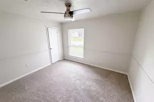 14923 Aspen Hills Dr, Houston, TX 77062 - Photo 15
