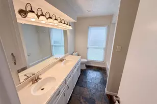 14923 Aspen Hills Dr, Houston, TX 77062 - Photo 17