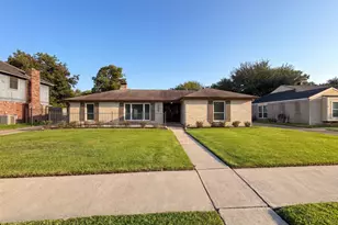 14923 Aspen Hills Dr, Houston, TX 77062 - Photo 1