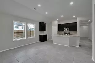 322 Highland Bayou Dr, Conroe, TX 77304 - Photo 9