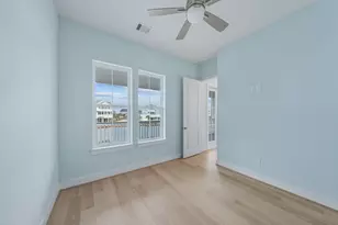 4011 Estuary Ct, Galveston, TX 77554 - Photo 17