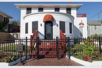 1919 Rosenberg Street, Galveston, TX 77550 - Photo 3