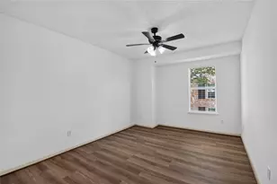1334 Country Pl Dr, Houston, TX 77079 - Photo 27