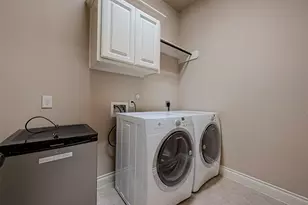 5810 Emmit Creek Ln, Sugar Land, TX 77479 - Photo 13